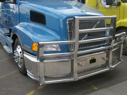 Close view of the Bison Grille Guard fitted to a blue Volvo truck